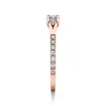 Pierścionek z różowego złota z diamentami AJPZ_107